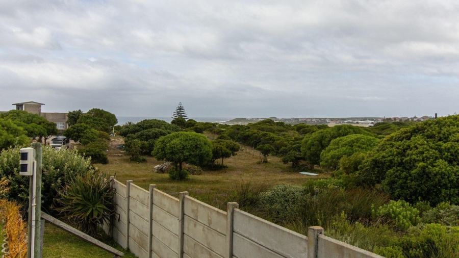 4 Bedroom Property for Sale in Kleinbaai Western Cape